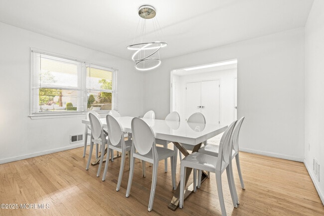 Photo - 14 Darien Dr