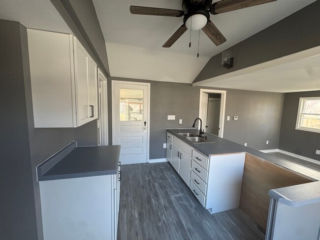 Photo - 1206 9th Ave