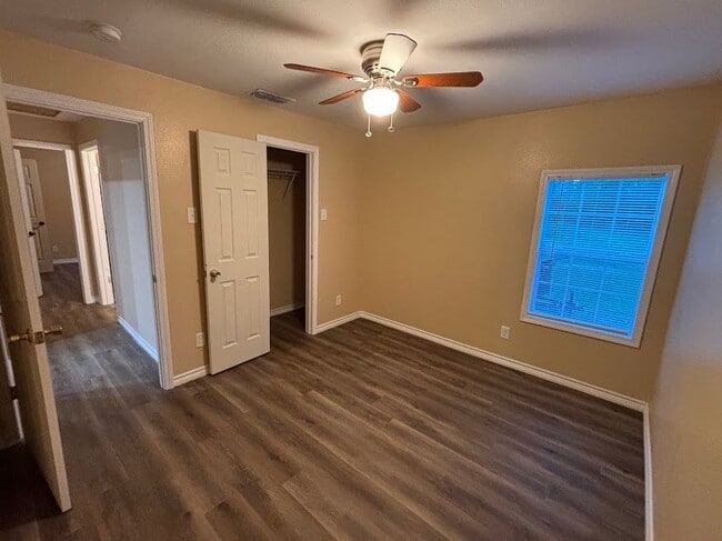 Photo - 2075 FM 2625