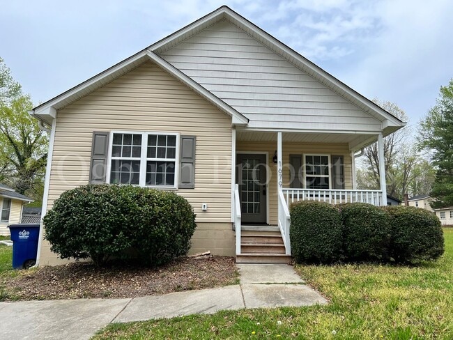 Building Photo - 1679 Thompson Dr Rental