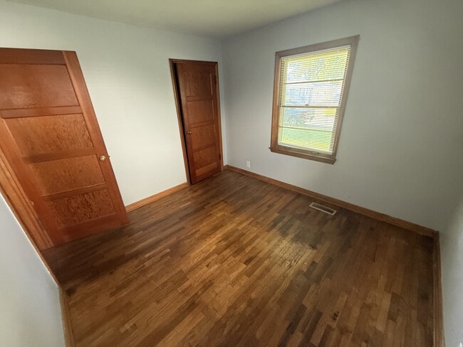 Photo - 2913 Taylor Ave