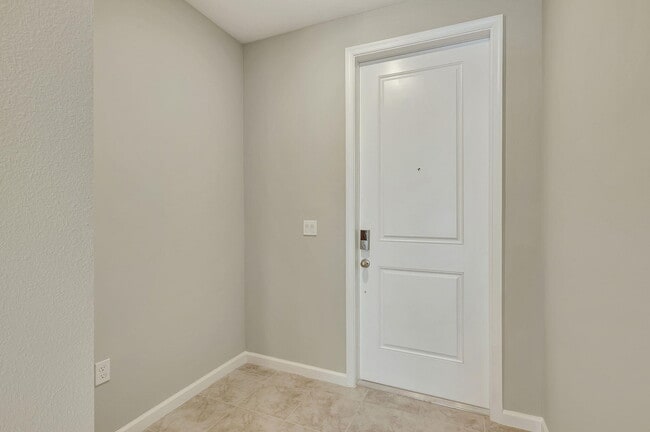 Photo - 5694 SE Edgewater Cir