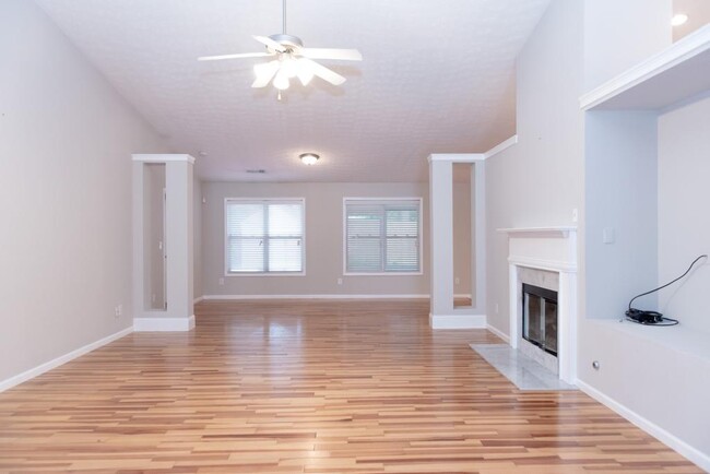 Photo - 1159 Simonton Glen Way SE