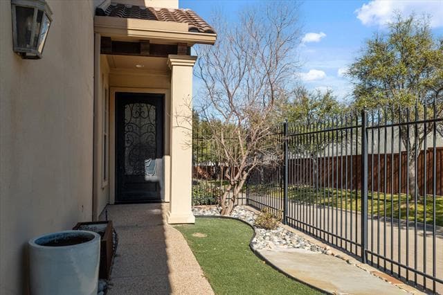 Photo - 14739 Stanford Ct