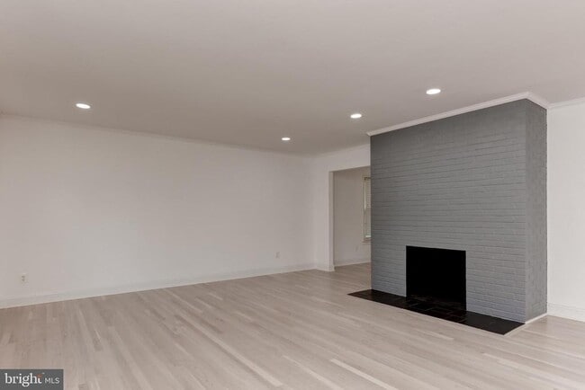 Photo - 3858 N Tazewell St