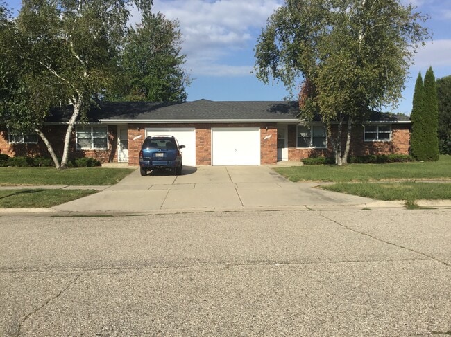 Building Photo - 2315 N Concord Dr Unit Kim