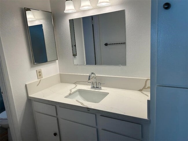 Photo - 2811 S Fairview St Unit B