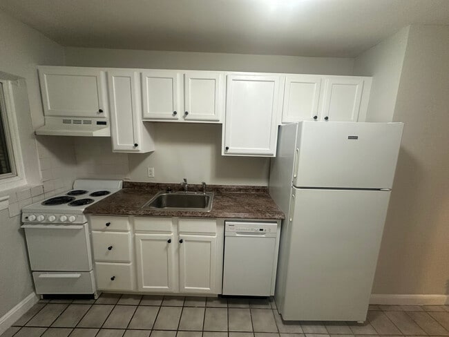 Photo - 63 Selkirk Rd Unit 7