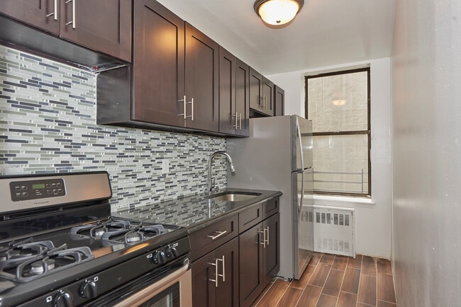 Photo - 1511-1521 Sheridan Ave