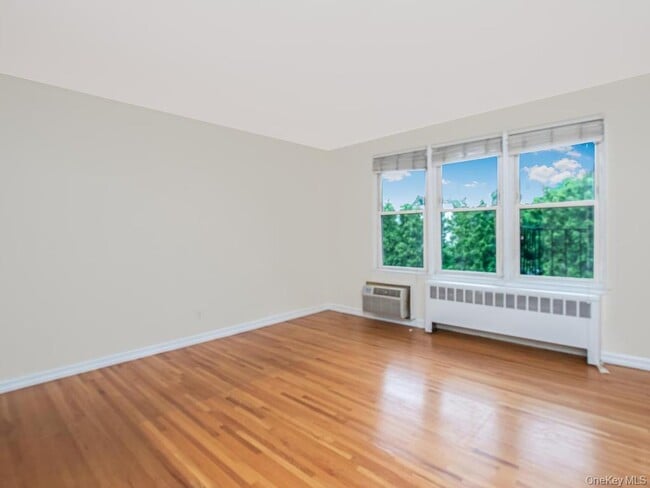 Photo - 25 Trinity Pl Unit 3J