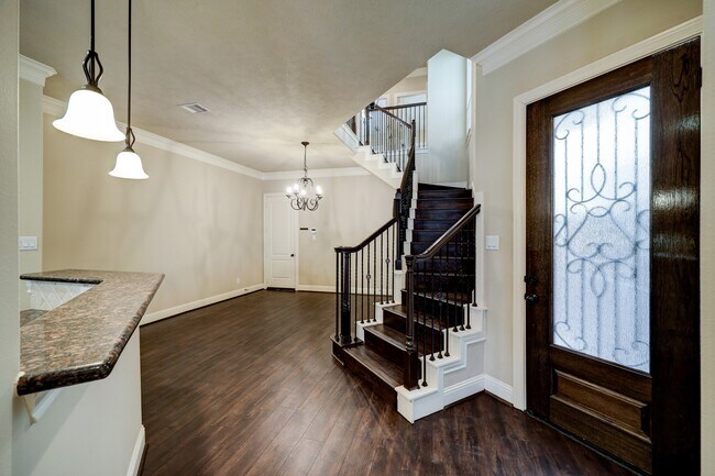 Photo - 5535 Kiam St