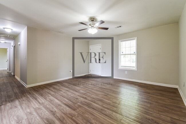 Photo - 4748 Bartlett Rd