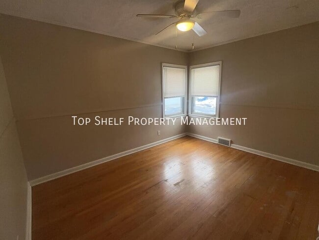 Photo - 4812 Lakeview Dr