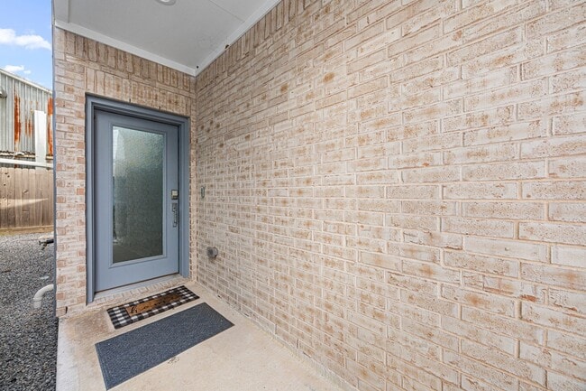 Photo - 622 Janisch Rd Unit I