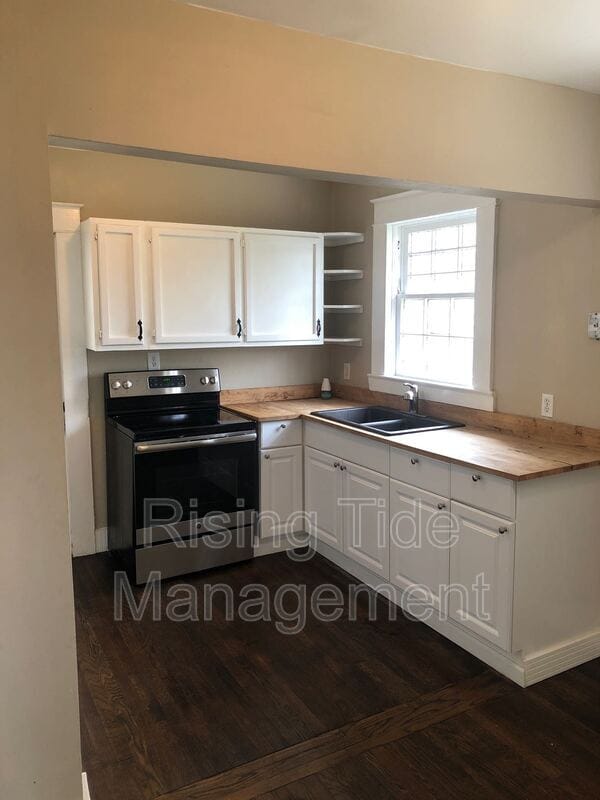 Photo - 8300 Vassar Ave Unidad A