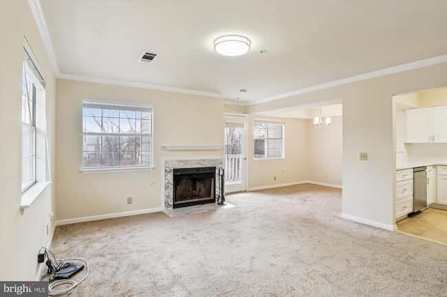 Photo - 5708 Chapman Mill Dr Unit 210