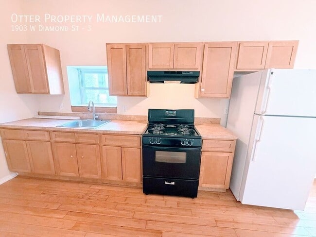 Photo - 1903 W Diamond St Unit 3