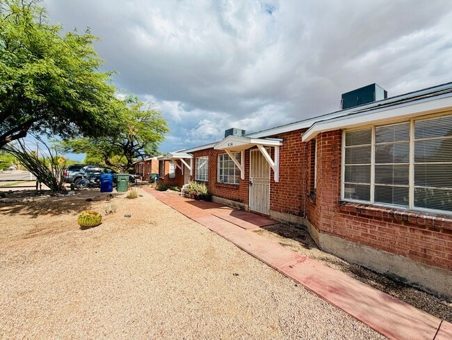 Building Photo - Timrod4134-4136 Unit Timrod4134
