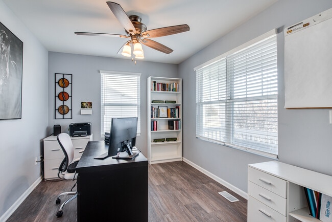 Photo - 217 Kristen St