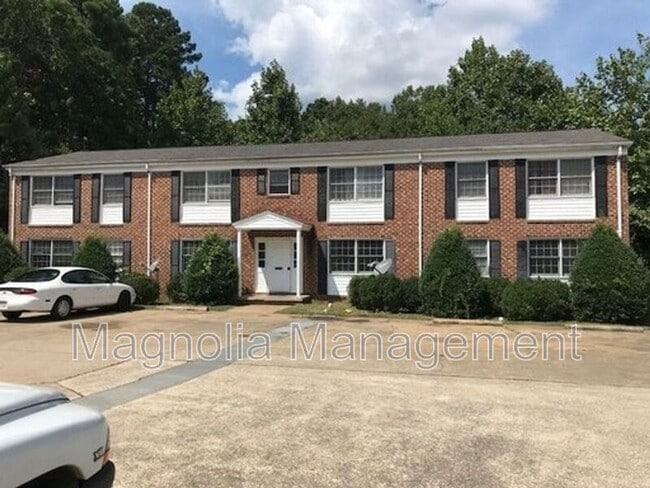 Building Photo - 1932 Oxford Rd Unit Apt G