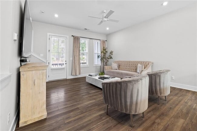 Photo - 1336 Breezy St SE