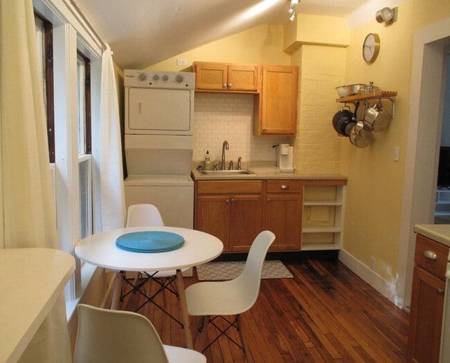 Photo - 38 Berkley, B