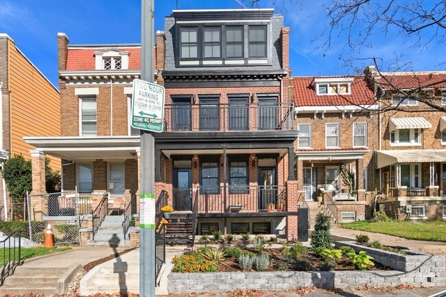 Photo - 423 Quincy St NW