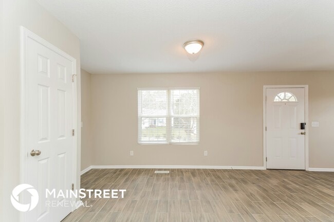 Photo - 508 Hunter Way