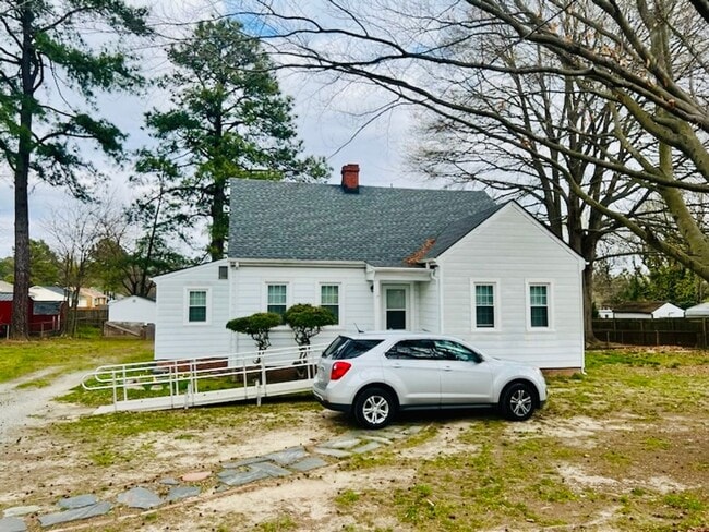 Photo - Renovated 3 bdrm/1.5 bath Home with Bonus Room and Dressing Room Located Near Hopkins Rd.