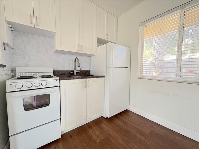 Photo - 2809 Middle River Dr Unit 5