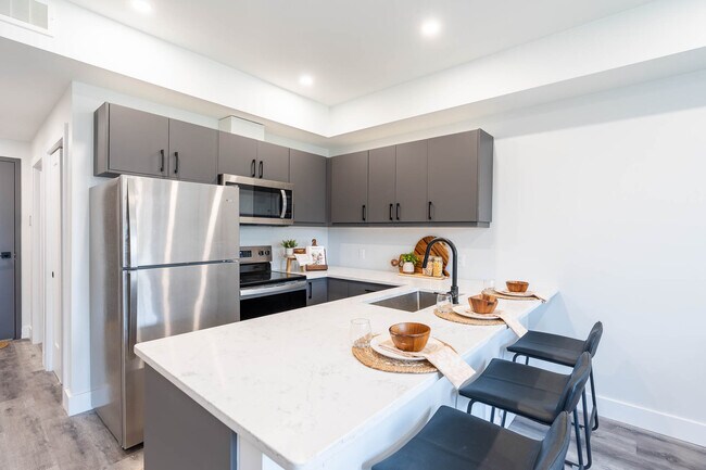 Photo - 930 Marion Ave