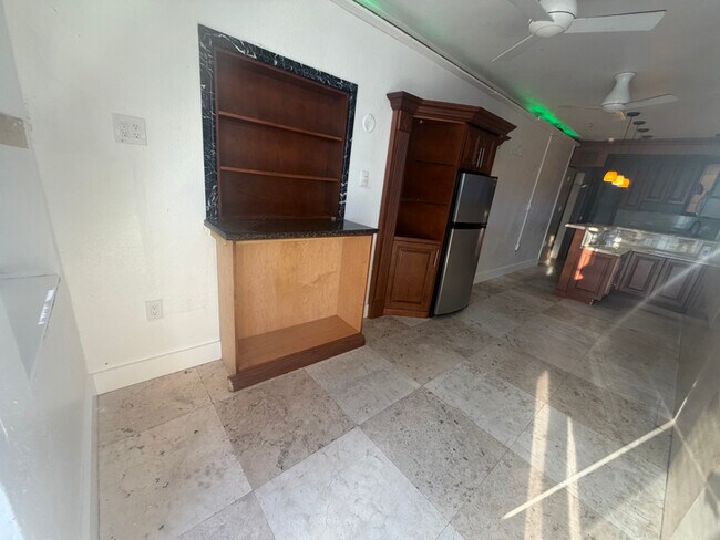 Photo - 6XXX Dawson St Unidad A