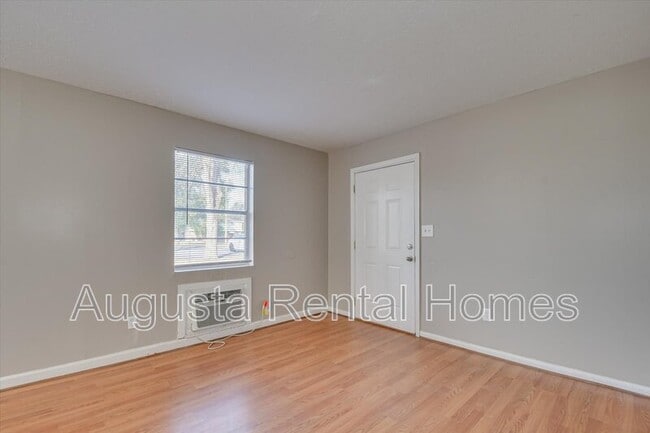Photo - 329 Verdery Dr