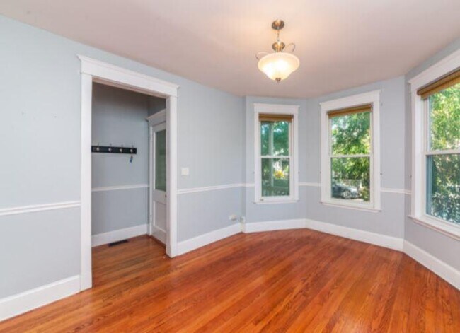 Photo - 3 bedroom in Chicago IL 60657 Unit 1