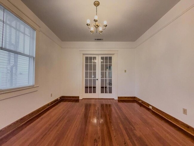 Photo - 2915 Carondelet St