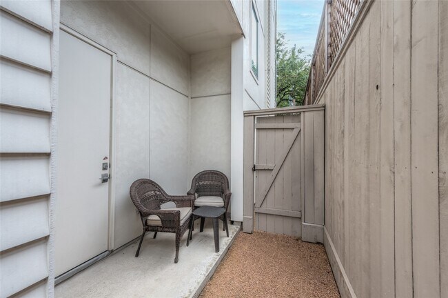 Photo - 1004 California St Unit 402