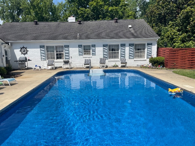 Photo - 920 Riverview Dr