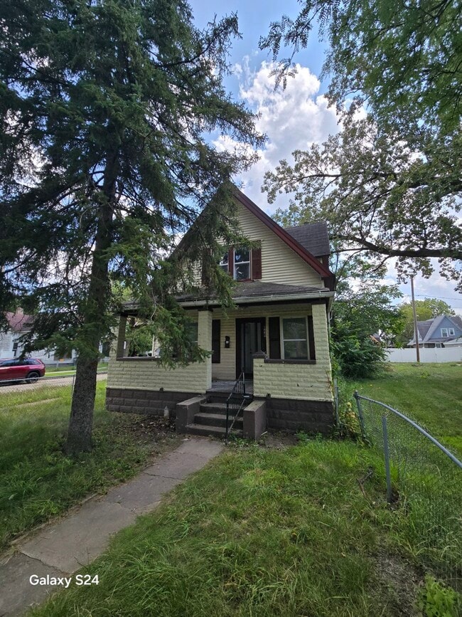 Building Photo - 1239 Norwood Ave Rental