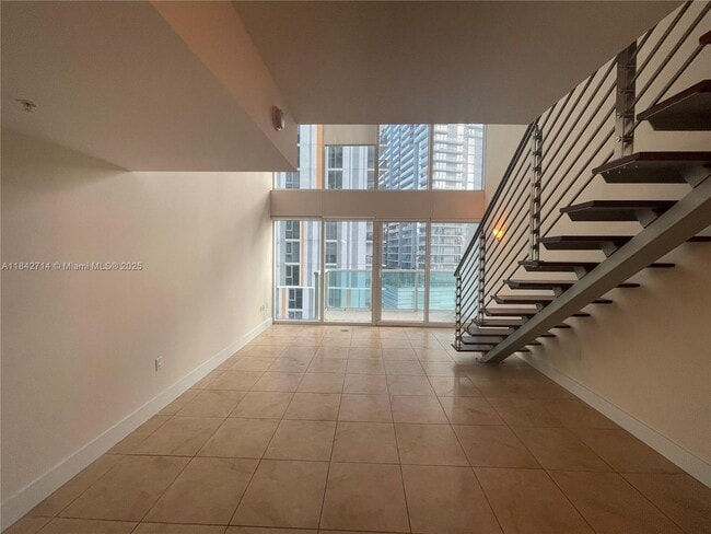 Building Photo - 41 SE 5th St Unit 1114 Rental