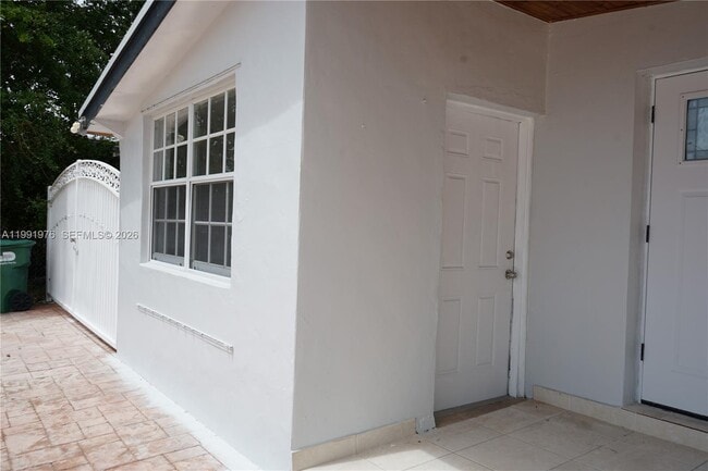 Building Photo - 12455 SW 185th Terrace Unit 1