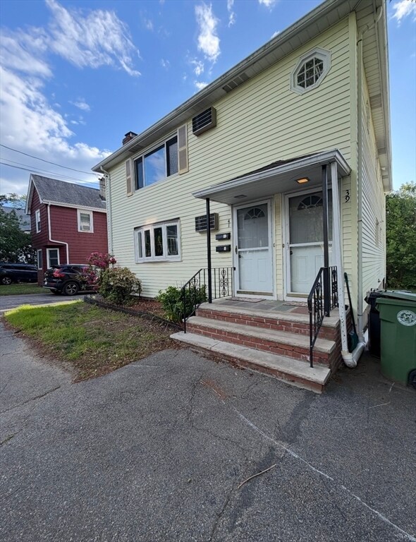 Building Photo - 41 Townly Rd Unit 1