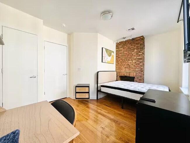 Photo - Furnished room/NOT APARTMENT Unit 1B