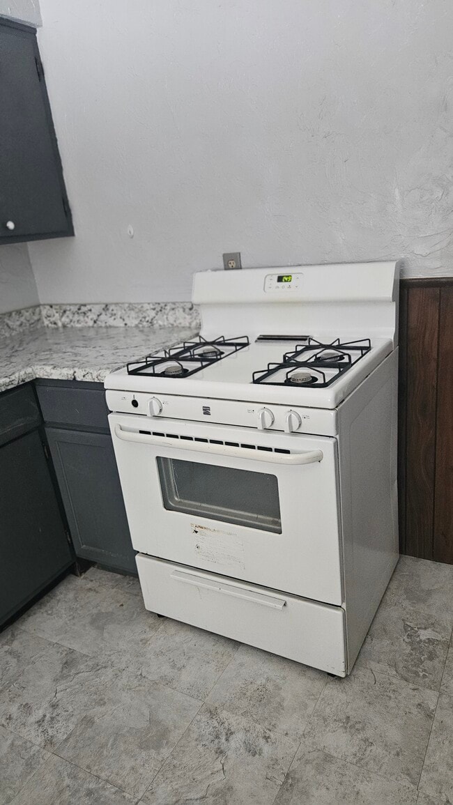 Photo - 209 Dalepark Dr