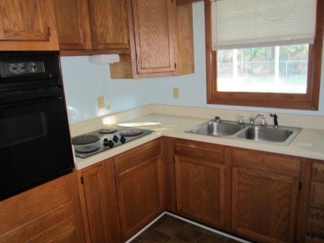 Photo - 161 Sharyn Ln