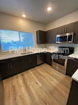 Photo - 2874 Kiesel Ave