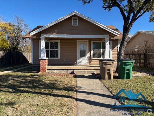 Building Photo - 1620 Austin St Rental