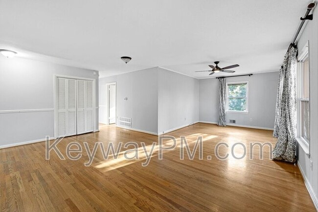 Photo - 116 Thomas Dr