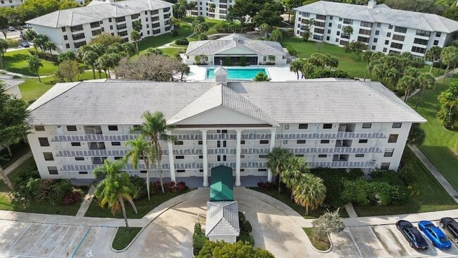 Building Photo - 3716 Whitehall Dr Unit 4050