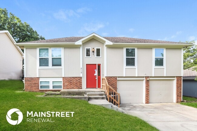 Building Photo - 219 E Pacific Dr