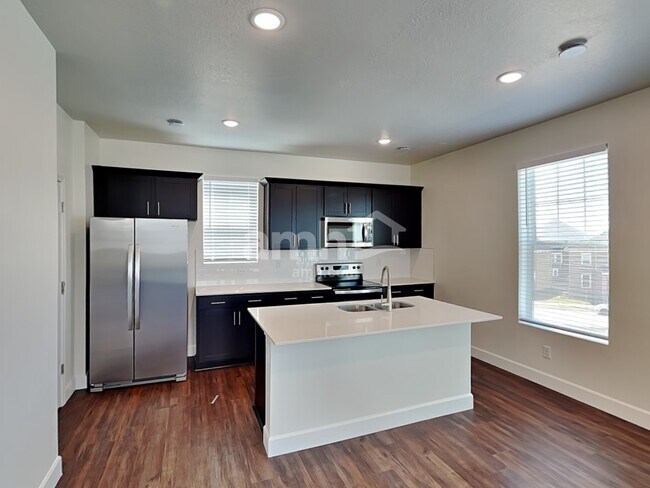 Photo - 11037 S Blue Byu Dr